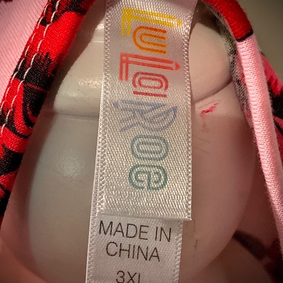 Lularoe Roses Top - Picture 3 of 3